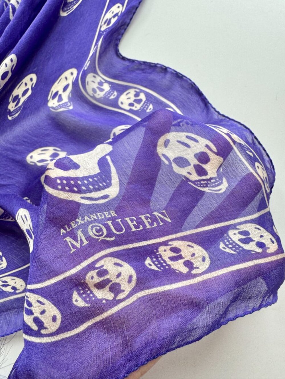 ALEXANDER MCQUEEN Skull Motif Purple Silk Chiffon Large Square Scarf - Picture 9 of 14
